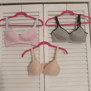 NWOT Lot of 3 breastfeeding bras Size 36B